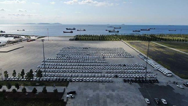 19-09/06/yenikapida-sergilenen-luks-araci-kullandigi-belirtilen-huseyin-aksu-gundemimiz-su-an-farkli_4506_dhaphoto6