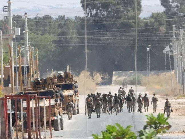 19-09/23/sinirda-askeri-hareketlilik_8292_dhaphoto5