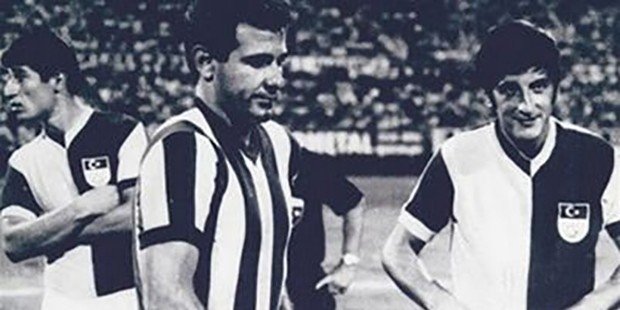 19-09/27/raw_107-yillik-galatasaray-fenerbahce-derbisinden-tarihi-notlar_419476828