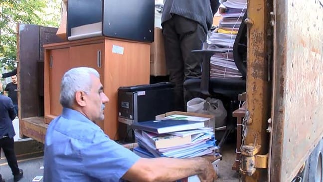 19-10/09/bagcilar-ilce-milli-egitim-mudurlugu-binasi-tahliye-edildi_4176_dhaphoto3