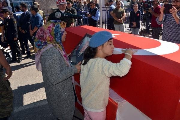 19-10/12/92316f11b1deface5965514bdfaff2e7-1570888392