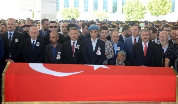 19-10/12/cf52763a407a7c70937663372833b57c-1570885425