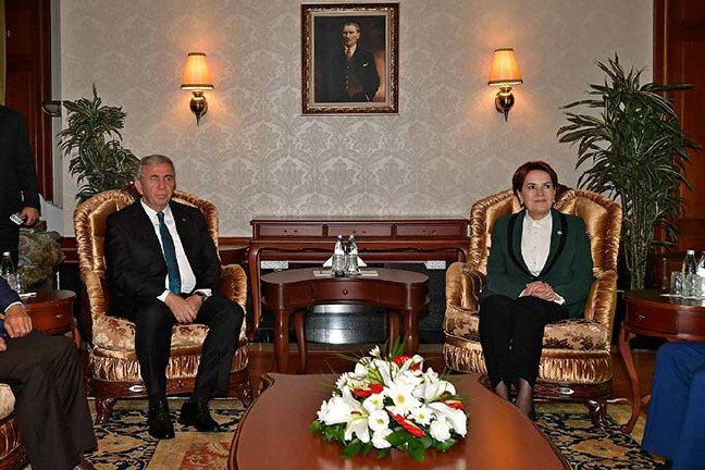 19-10/18/aksenerden-mansur-yavusa-hayirli-olsun-ziyareti_9469_dhaphoto3