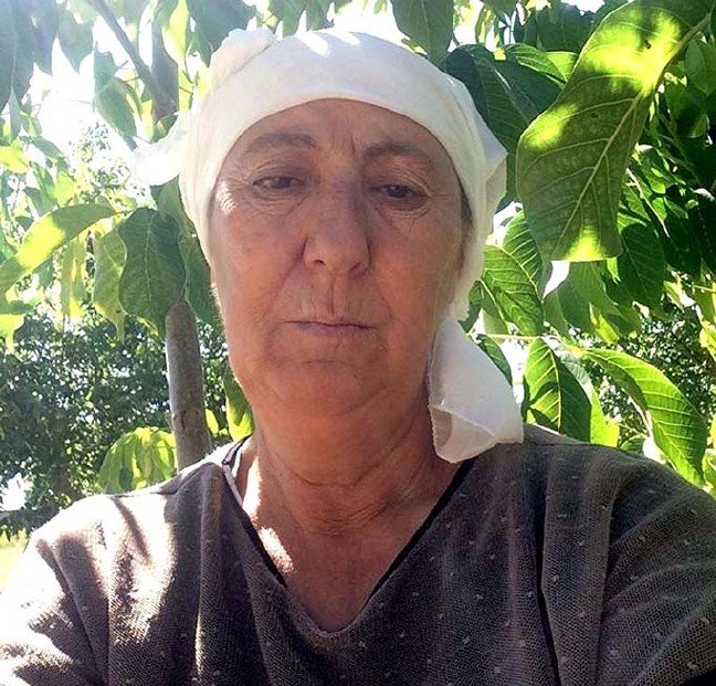 19-11/07/kizi-oldu-anne-18-gundur-yasam-savasi-veriyor-dunyanin-en-zehirli-mantarini-yemisler_8504_dhaphoto9