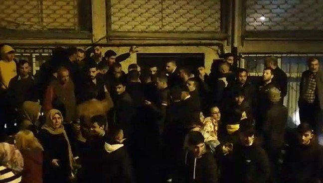 19-12/02/aw870298_01