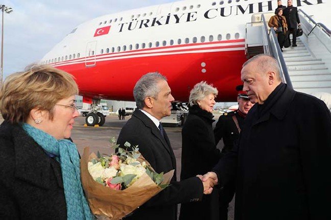 19-12/03/cumhurbaskani-erdogan-londrada_4067_dhaphoto1