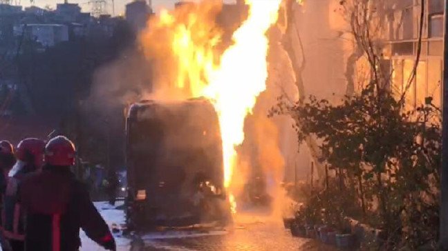 19-12/16/5df7a3fe18c774080c1a6230