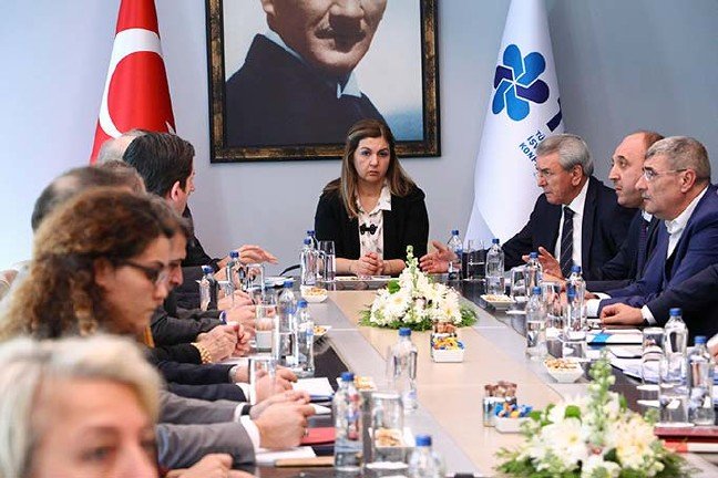 19-12/17/asgari-ucret-tespit-komisyonu-3uncu-toplantisi-basladi_6069_dhaphoto1