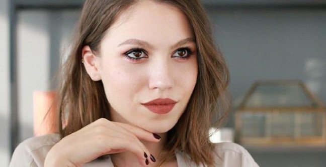 19-12/27/duygu-ozaslan-3-1577443641