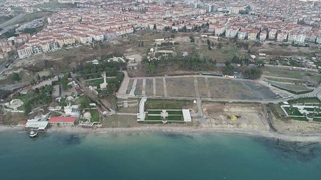 19-12/28/ambarlidaki-kaymaya-kazikli-onlem-afad-fore-kaziklarla-kaymayi-durduracak-_3212_dhaphoto2