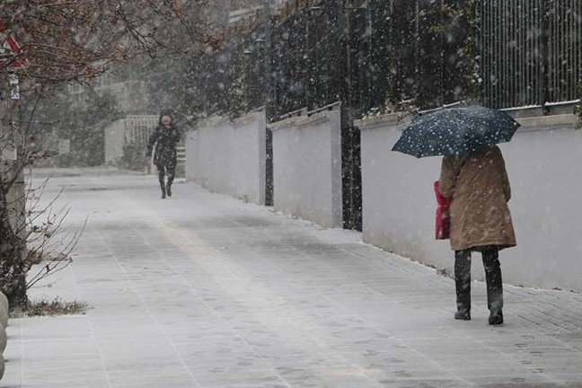 20-01/06/ankara-kar-altinda_9147_dhaphoto3-1578310037