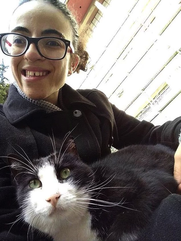 20-01/06/sibel-unlijpgg