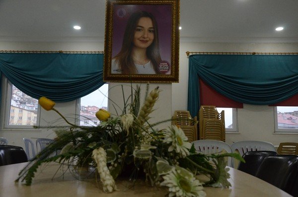 20-01/12/aw906718_02