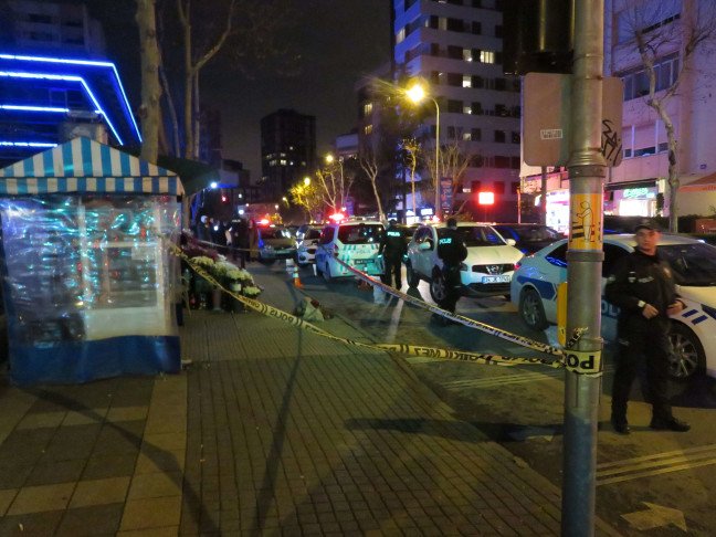 20-01/18/fotografkadikoyde-bir-kisi-esi-ile-kayinvalidesini-silahla-yaraladi_3343_dhaphoto3