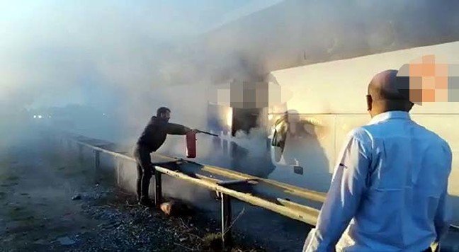 20-01/30/yolcu-otobusu-alev-alev-yandi_9073_dhaphoto5-1580373345