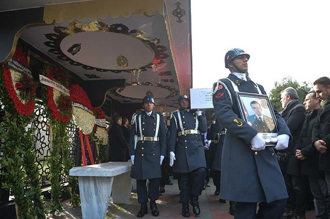 20-02/07/fotograflarcumhurbaskani-erdogan-van-sehidi-cihan-eratin-cenazesine-katildi_6654_dhaphoto10