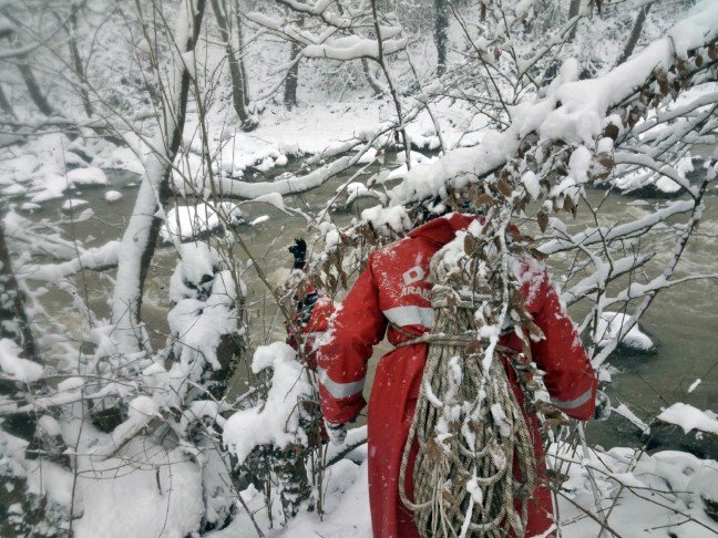 20-02/08/kayip-operatorun-tisortu-bulundu-2-_1720_dhaphoto5