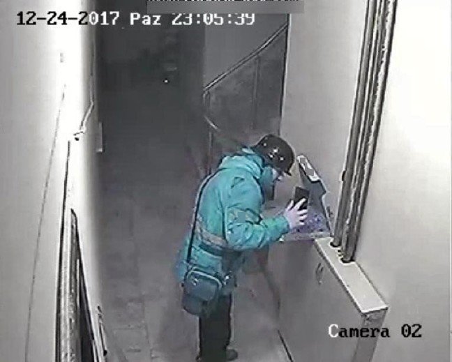 20-02/11/pizzaya-tukuren-kuryeye-iyi-hal-indirimli-2-yil-6-ay-hapis-_5444_dhaphoto2