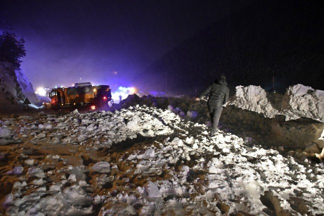 20-02/12/aw933869_01