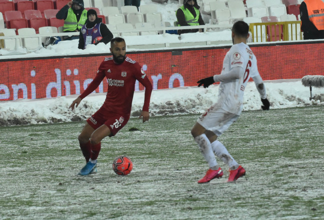20-02/13/demir-grup-sivasspor-fraport-tav-antalyaspor-fotograflar-_2754_dhaphoto3