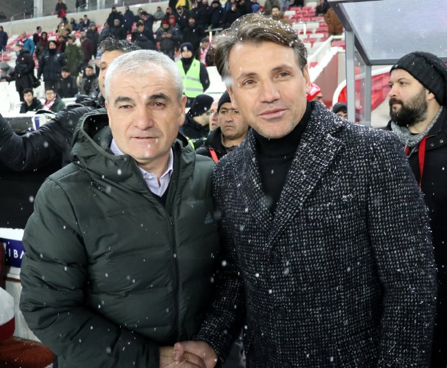 20-02/13/eqrryo_xuaat9ac