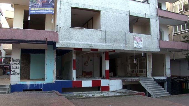 20-02/19/aw940505_03